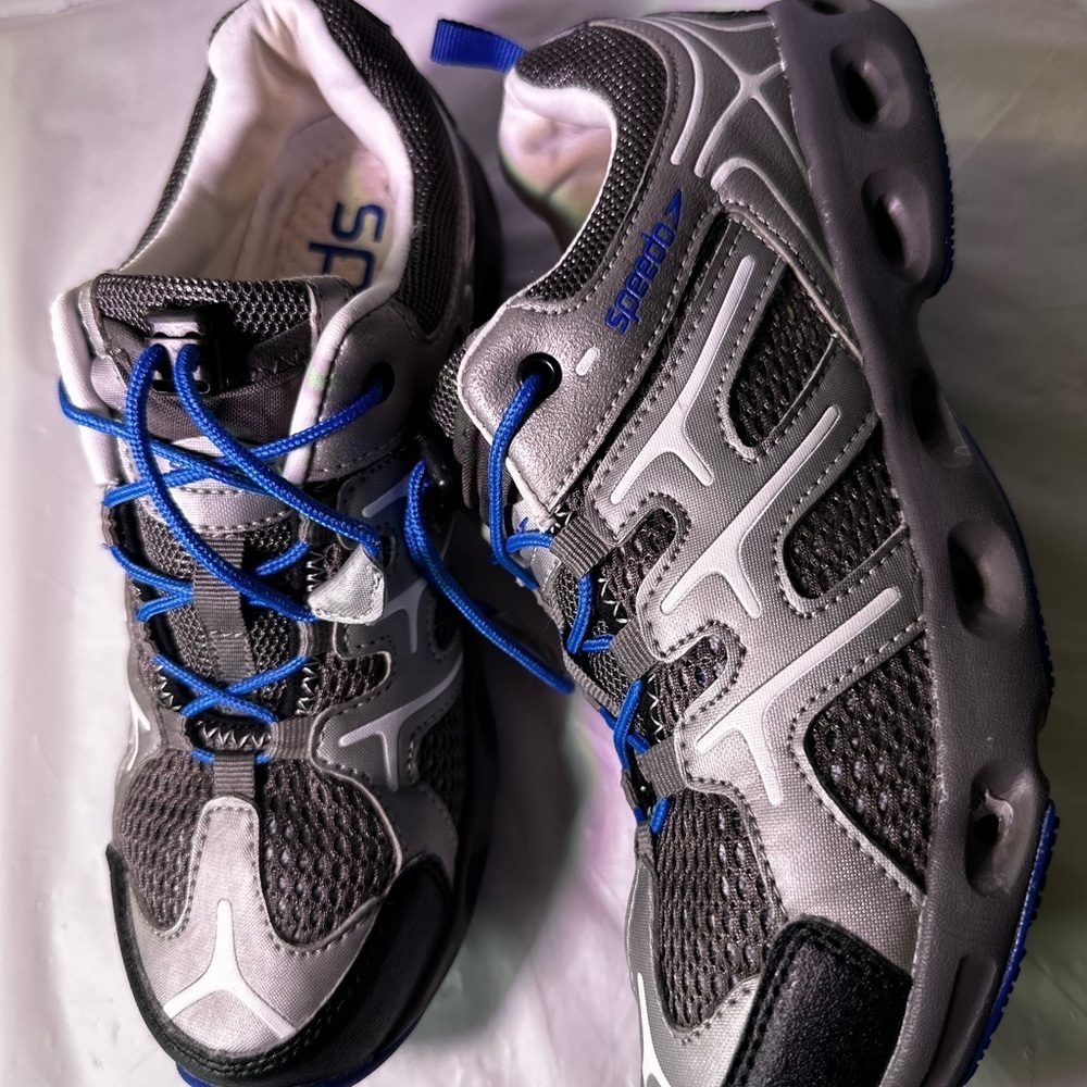Speedo Silver and Blue Athletic Sneakers - Picture 5 of 9